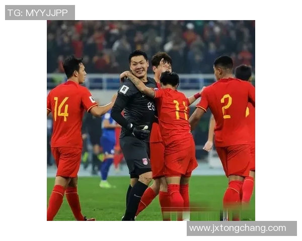 中国足球被举牌球星引发热议 未来发展备受关注