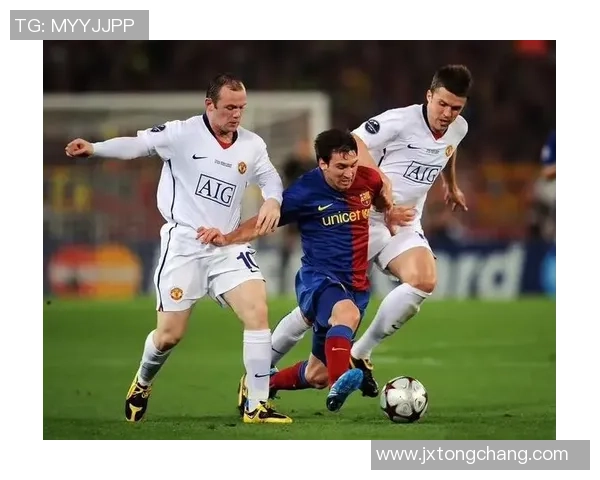 全球足球巨星排名第一的荣耀时刻：他如何打破纪录成就传奇