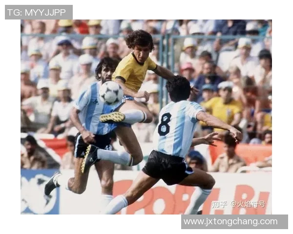 历史足球巨星风云录 回顾经典时刻与永恒传奇 历史足球巨星风云录 回顾经典时刻与永恒传奇