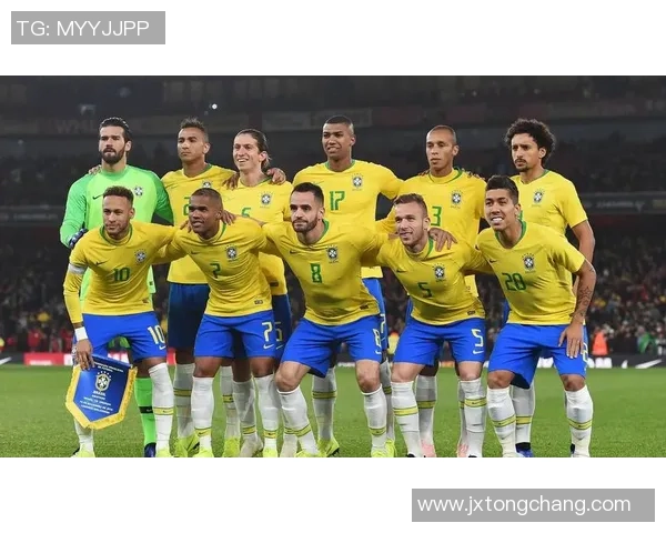 巴西足球历史球星排名分析 足球传奇人物及其影响力探讨