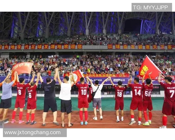 足球与篮球巨星争锋天下 球场上的传奇对决与跨界挑战 足球与篮球巨星争锋天下 球场上的传奇对决与跨界挑战